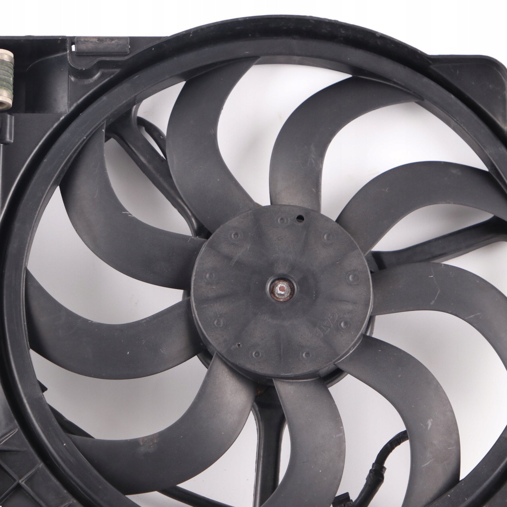 фото №4, Mini cooper r50 r52 r53 бензин вентилятор радіатора корпус 1475577