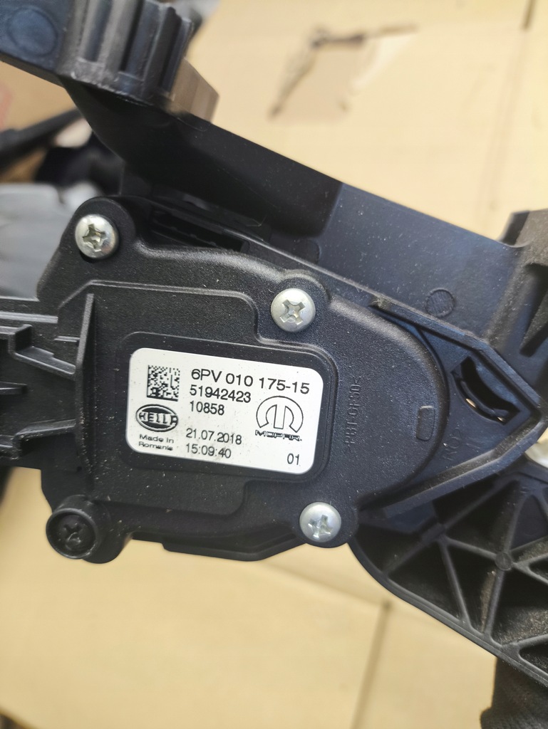 фото №3, Jeep renegade педаль газу jeep renegade 51942423 ?