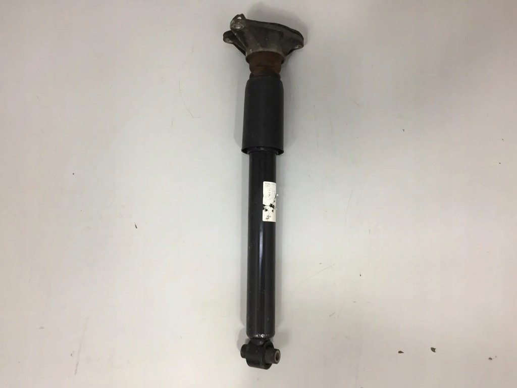 Купить Bmw 3 f30 f35 f31 2012 po правая амортизаторы