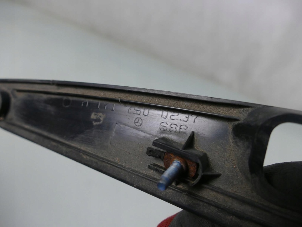 фото №3, Mercedes slk r171 cabrio молдинг захист замка ручка кришки