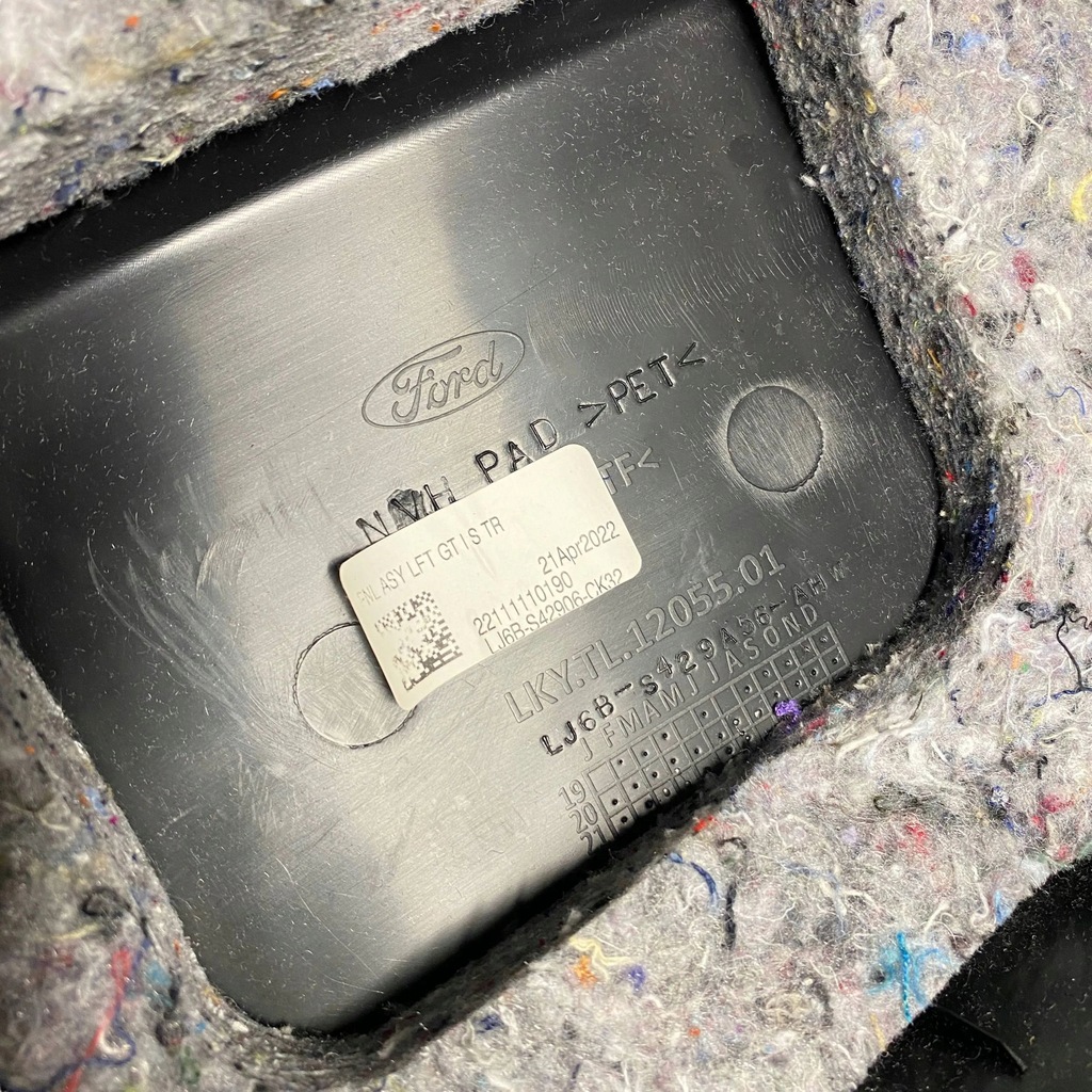 фото №8, Ford escape iv 2022 обшивка кришки задній багажника i інше елементи