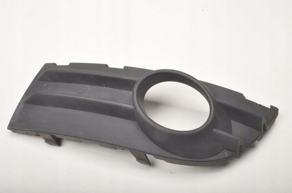 фото №1, Volvo c30 рамка решётка противотуманной фары левая 30657195