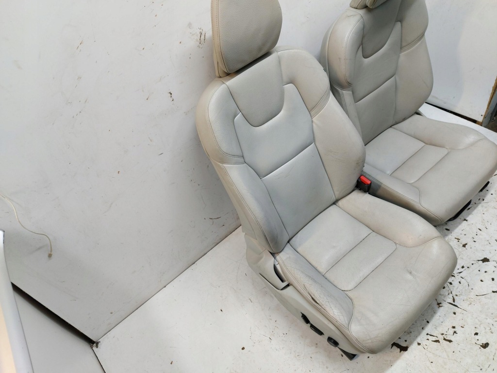 фото №5, Volvo xc90 ii t8 сиденья заднее сиденье кожаный светлый бежевые 7 пассажирский