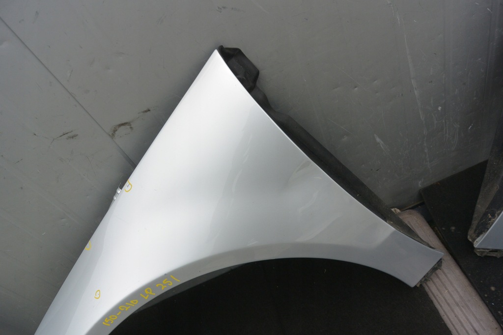 фото №9, Крыло левый перед mercedes r-klasa w251 775 c775