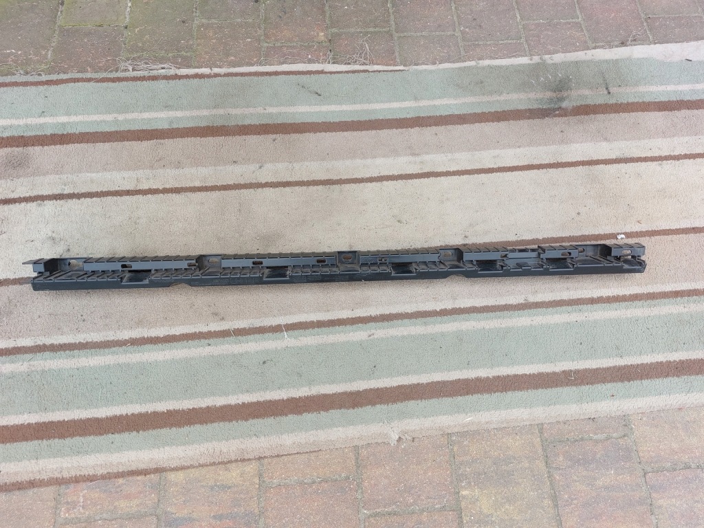 фото №1, Направляющая кронштейн накладки порога левая volvo xc90 ii