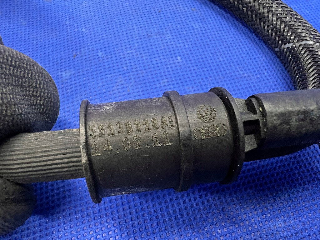 фото №4, Audi a6 a7 c7 q5 8r 4g a8 d4 4h 3.0 tdi шланг зливна трубка форсунок 59130218ae