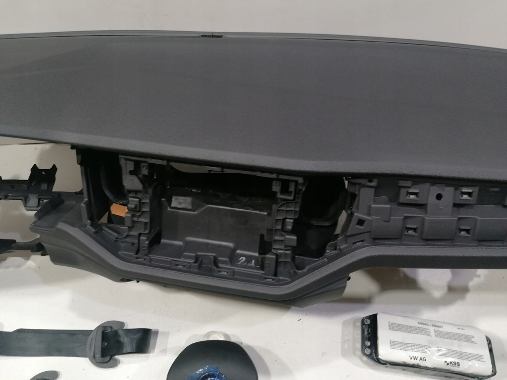 фото №3, Vw t-roc приборная панель консоль подушка безопасности подушки безопасности ремни