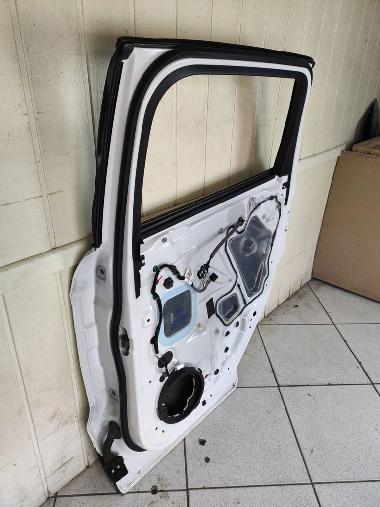 фото №9, Двері задня права сторона ford escape 3 c520 facelift 2017