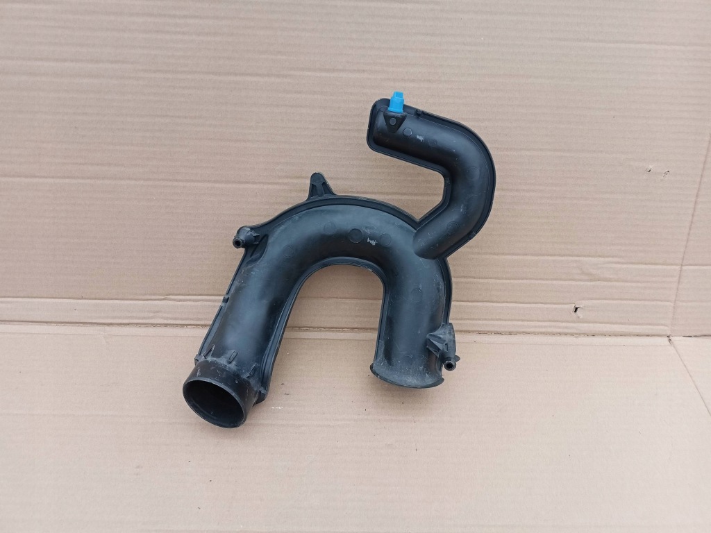 фото №1, Renault megane iii шланг вентиляция картера 1,5dci 8200923128 scenic iii