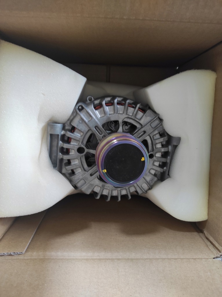 фото №1, Генератор porsche macan pac903018