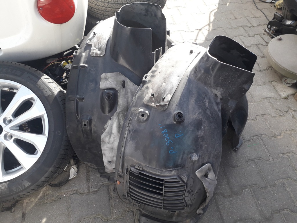 фото №1, Подкрылок передние peugeot 3008 5008 ii 16-