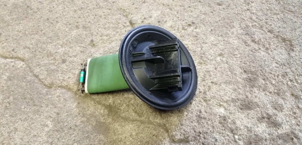 фото №1, Audi a1 8x резистор резистор