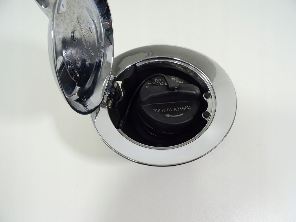 фото №7, 2015-2023 challenger заливна горловина пального кришка крила bak srt хром