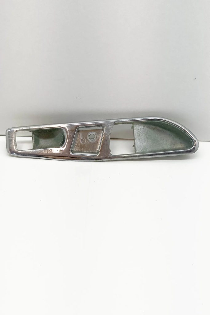Купить Запчасти отделка mercedes-benz sl r107 a1077600361 14527446 3.8l