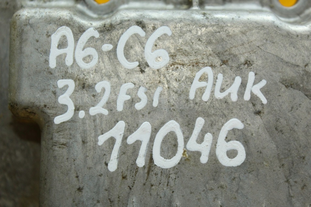 Піддон масляна audi a6 c6 3.2 fsi auk 06e103604g 8122700-111 в Україні