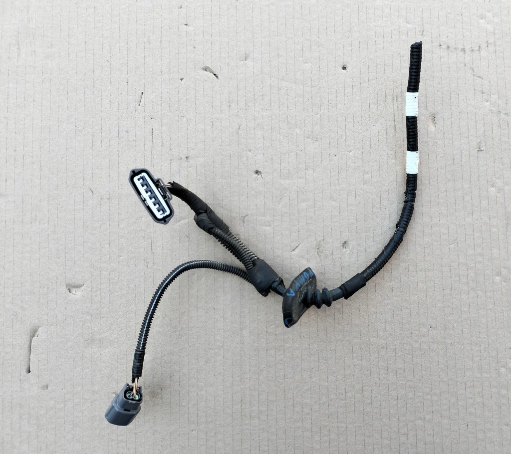 Купити Renault clio v 5 1,6 e-tech штекер насоса пального