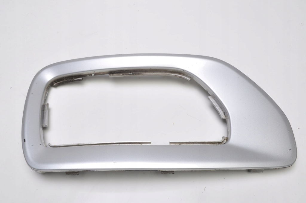 фото №1, Volvo xc70 ii решітка решітка радіатора бампера ліва 30744506