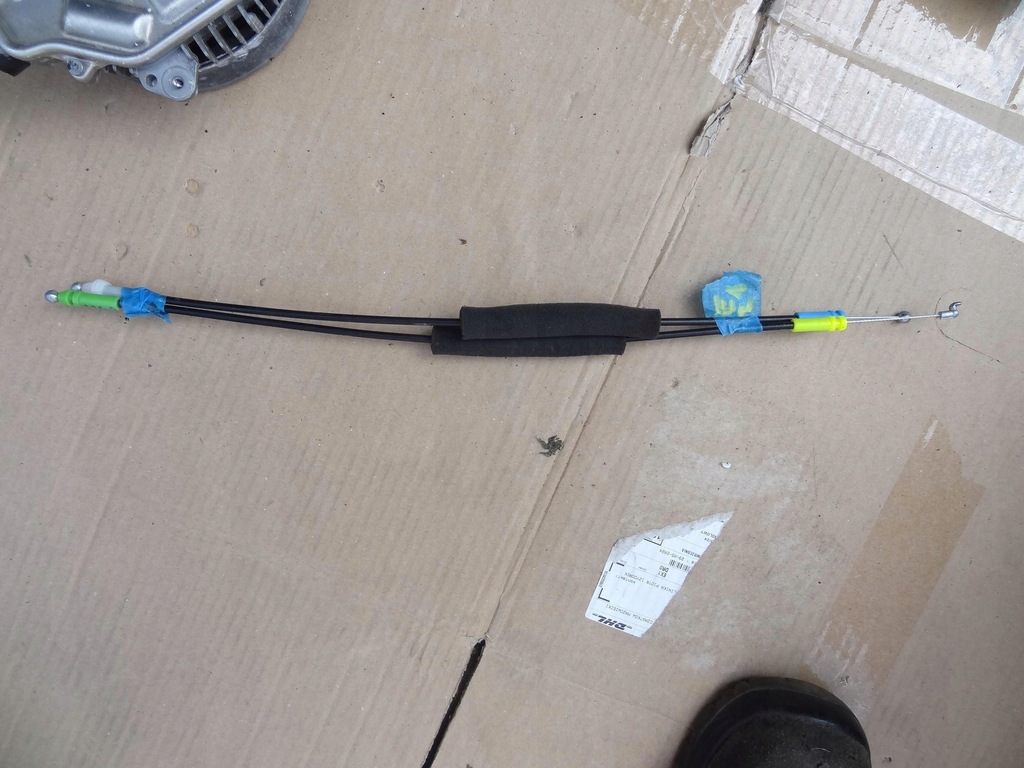 фото №1, Трос тягa замка двері правий перед toyota corolla e21