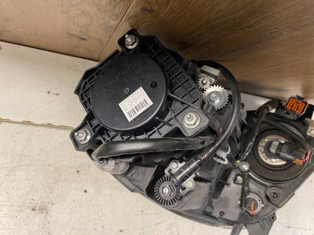 фото №10, Mitsubishi i-miev лампа лівий перед