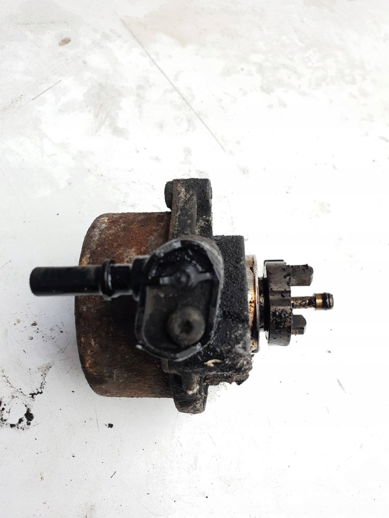 Насос вакууму вакуумний land rover range rover l322 70118821 Доставка
