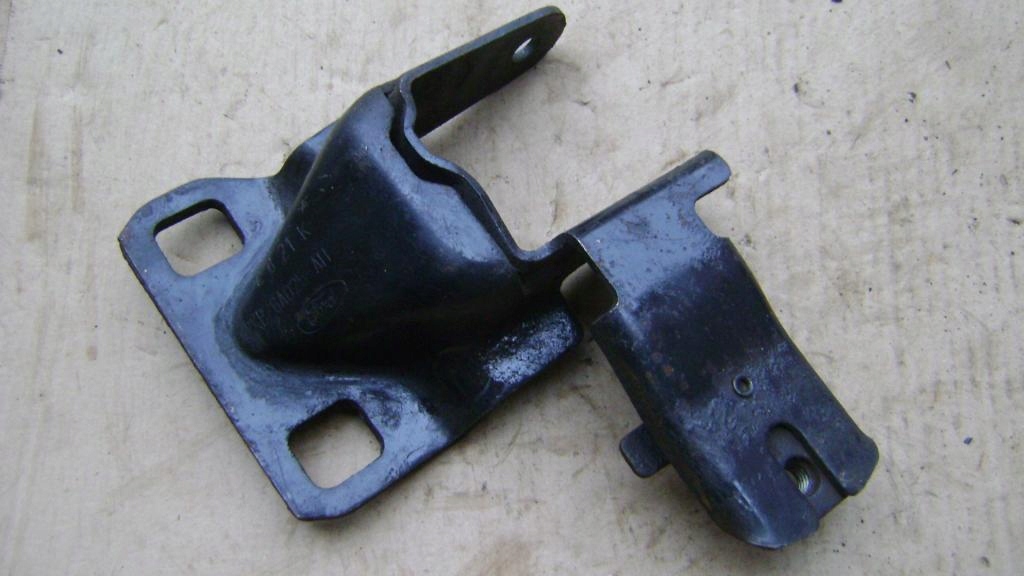 фото №1, Кронштейн кронштейн коробки передач ford ka fiesta