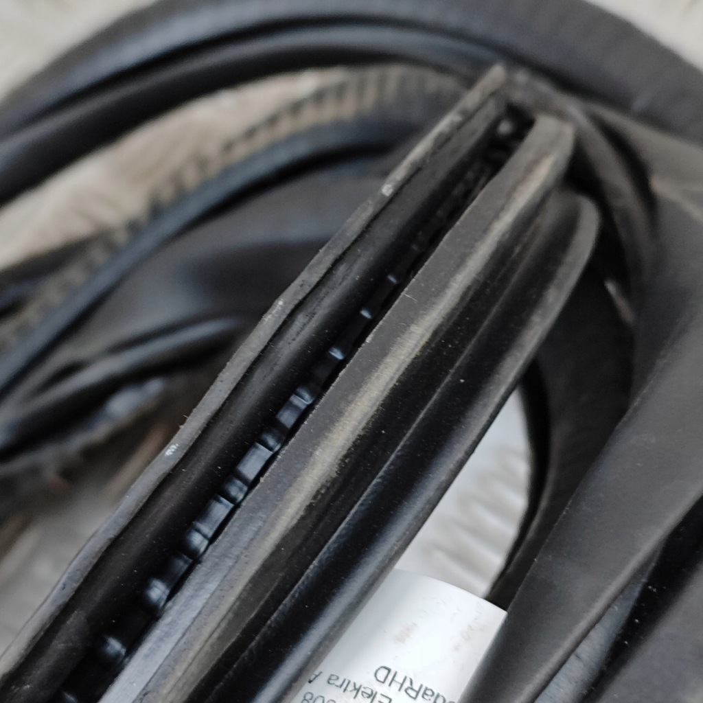 фото №7, Peugeot 2008 ii 2024 левая сторона прокладка дверь