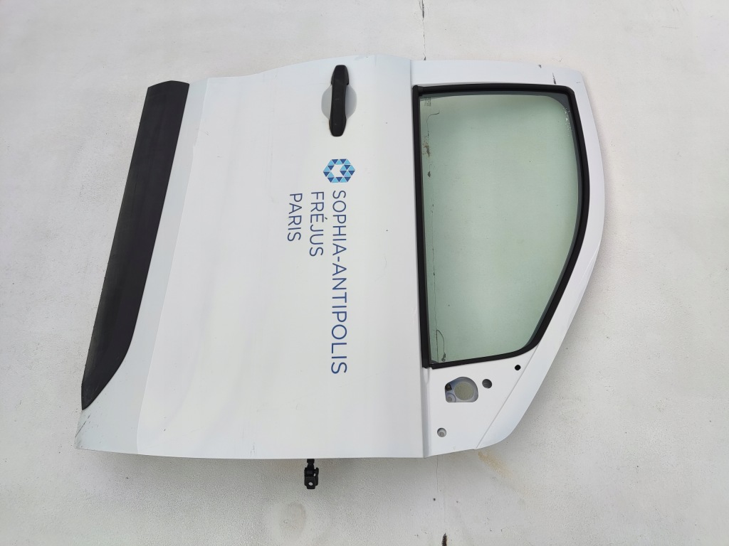 Дверь правое правый перед передние renault express ii 2021-2024 Оригинал