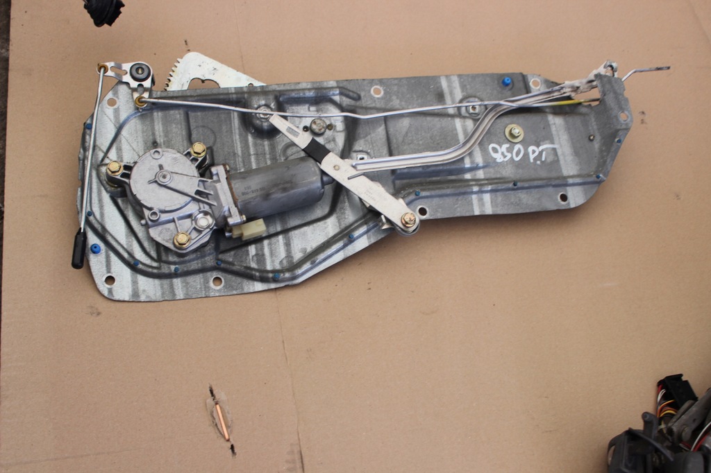 фото №1, Механизм окон правый задняя volvo 850