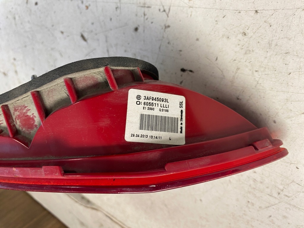 фото №8, Vw passat b7 kombi лампа лівий задня w кришка 3af945093l
