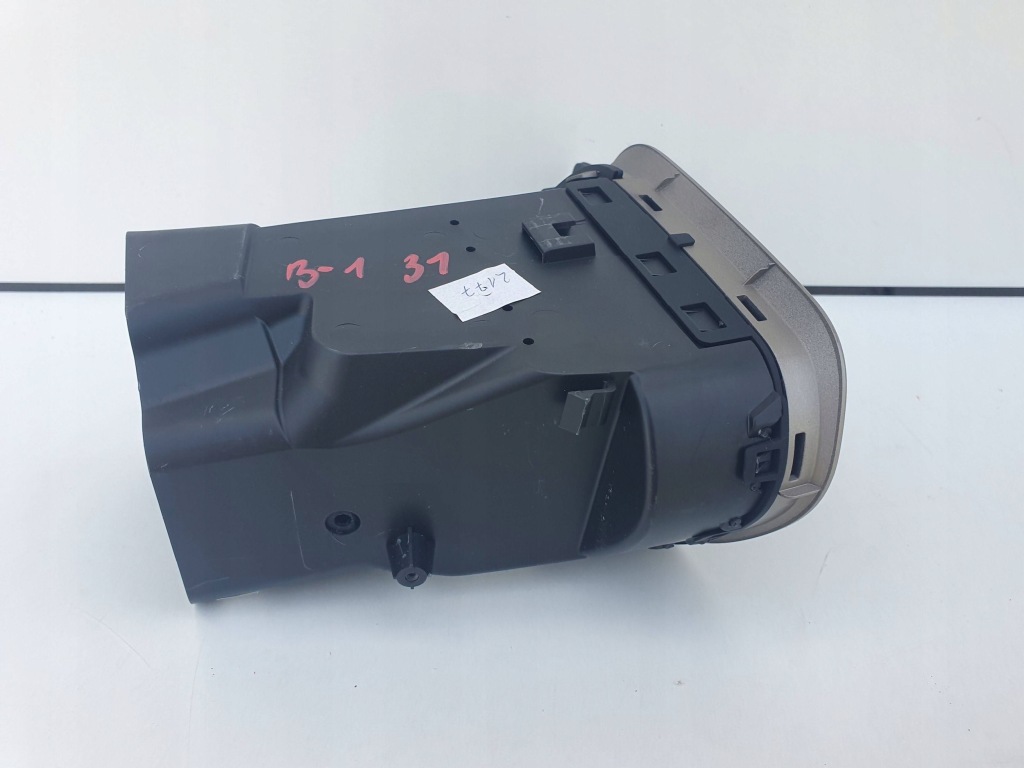 фото №5, Jeep renegade боковая решётка обдув панели приборной панели перед