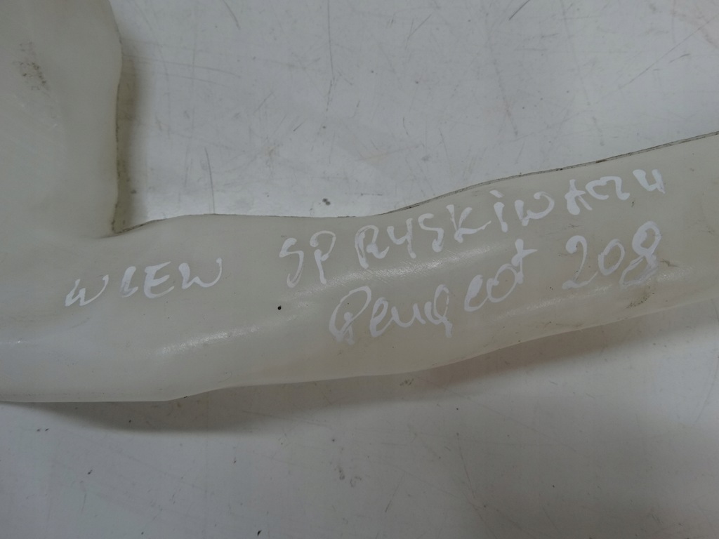 фото №8, Заливная горловина бачок омывателя peugeot 208