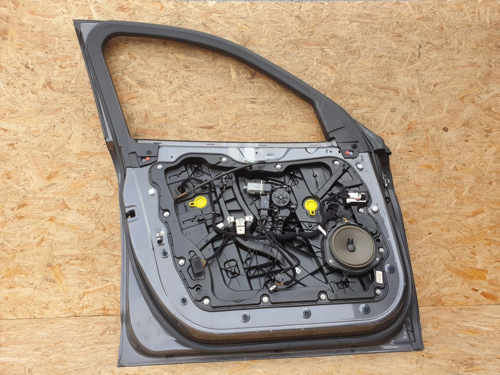 фото №11, Alfa romeo stelvio двері лівий перед 035 нефарбований do poprawki