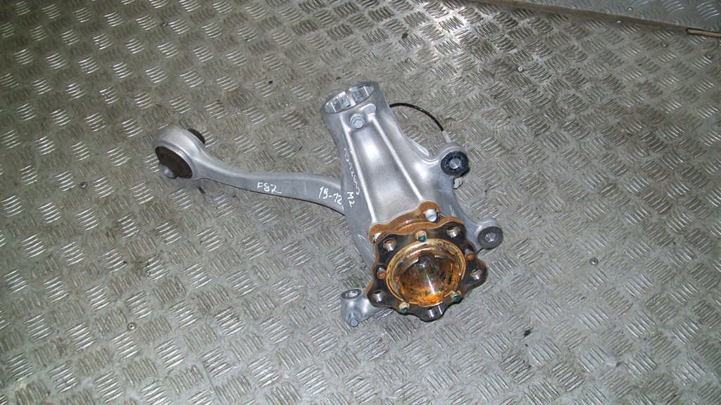 фото №1, Bmw m3 f80 m4 f82 m2 f87 важіль ступиця поворотний кулак