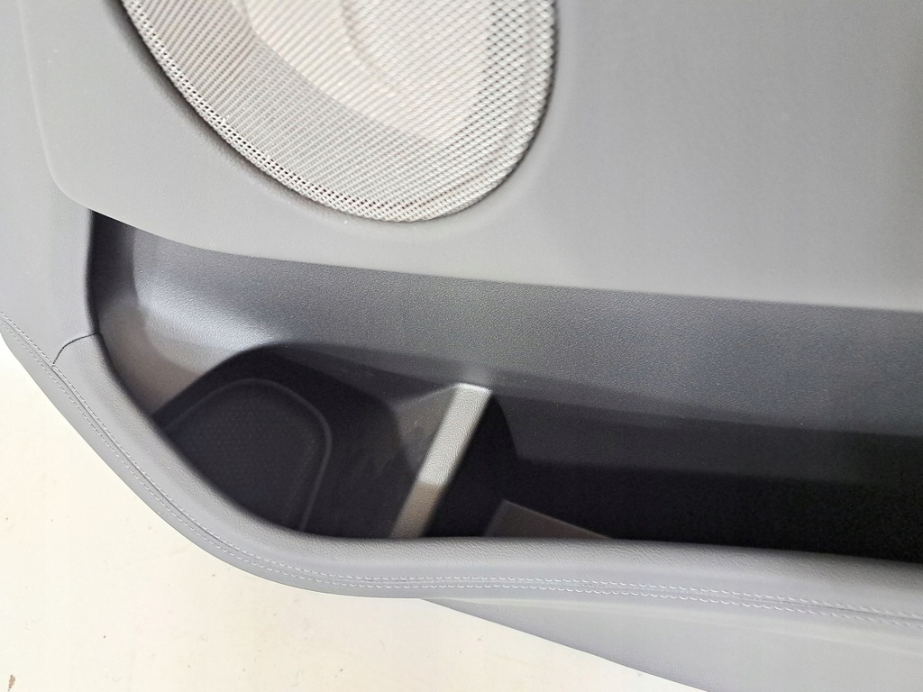 фото №8, Bmw xm 2023 перед сторона правая обшивки / обшивка дверь передних