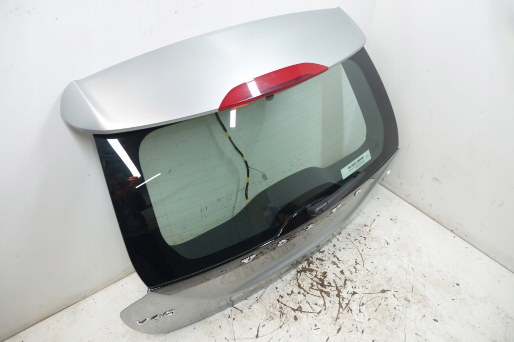 Крышка багажника задний  задняя багажника комплектная volvo v60 i 477-46 в Украине