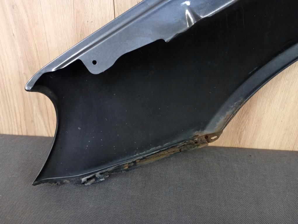 Mercedes clk w209 рестайлинг  крыло  правый  перед передний Киев