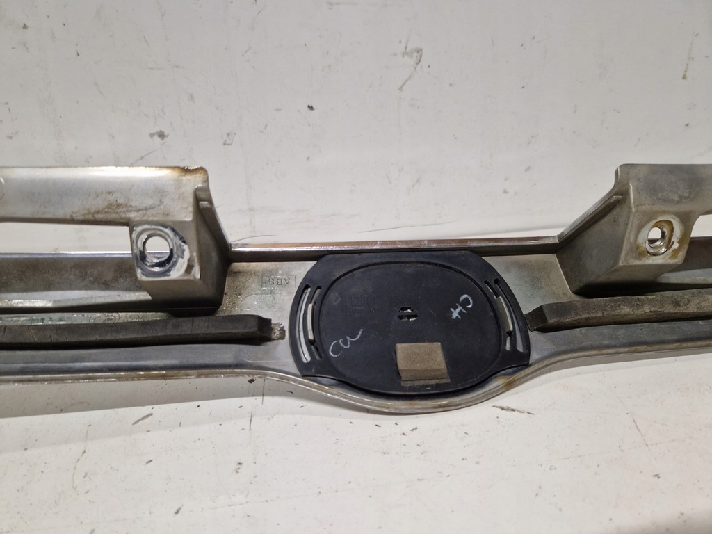 фото №9, Накладка молдинг кришки багажника задня mazda tribute 2.0 b 16v 00-07 124km