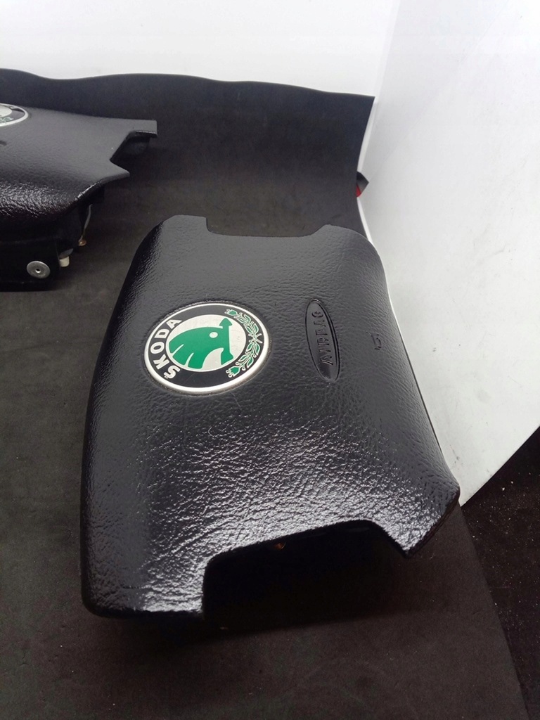 фото №8, Подушка подушка безопасности водителя skoda superb 1u0880201d