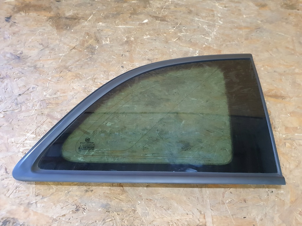 фото №1, Fiat 500 скло кузовна права 19r