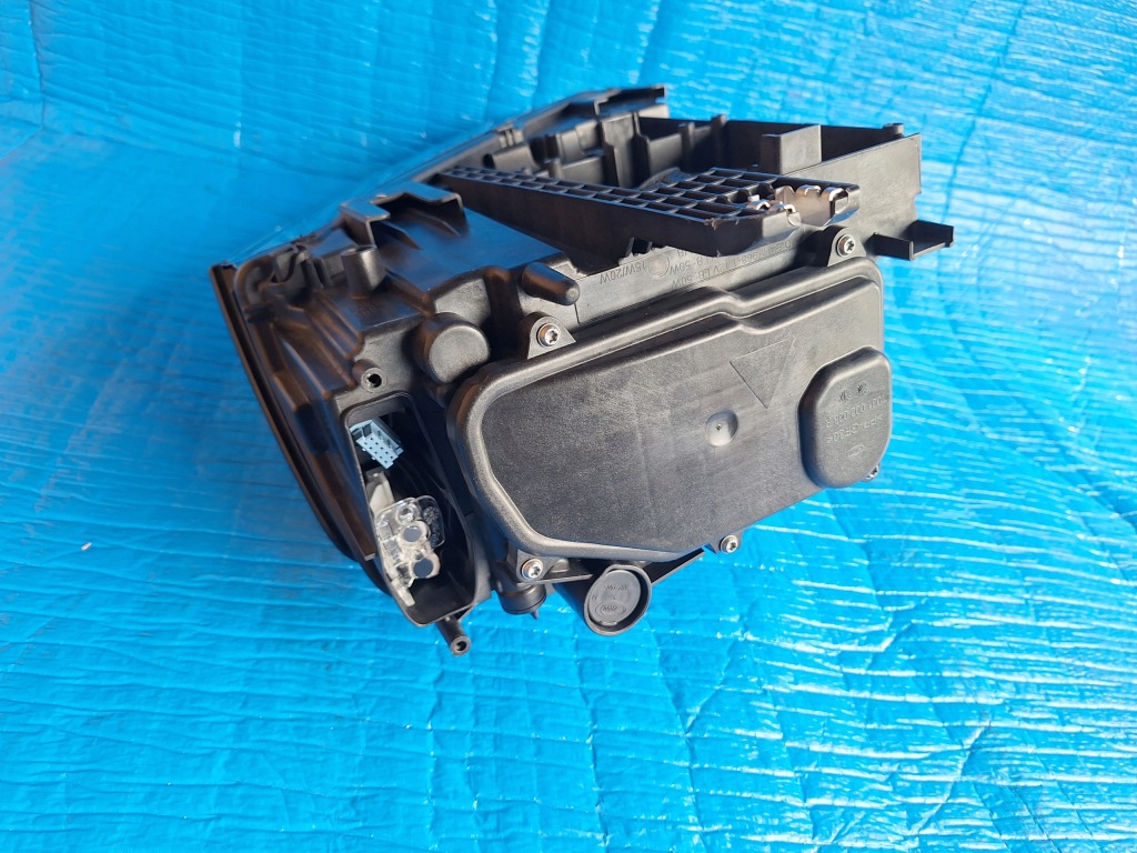 Audi q3 рестайлінг  8u0 фара правий full led 8u0941034 Оригінал