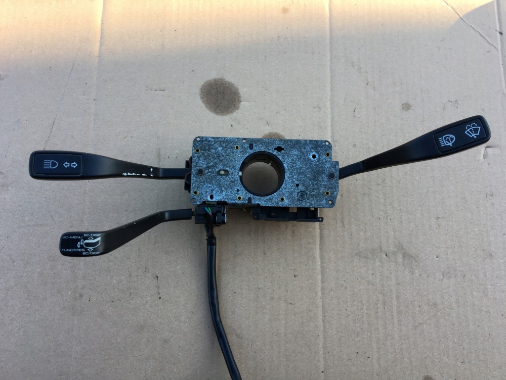 фото №1, Перемикачі перемикач комбінований porsche 964 справні