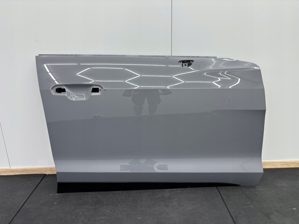 фото №1, Audi e-tron gt дверь правое передние перед