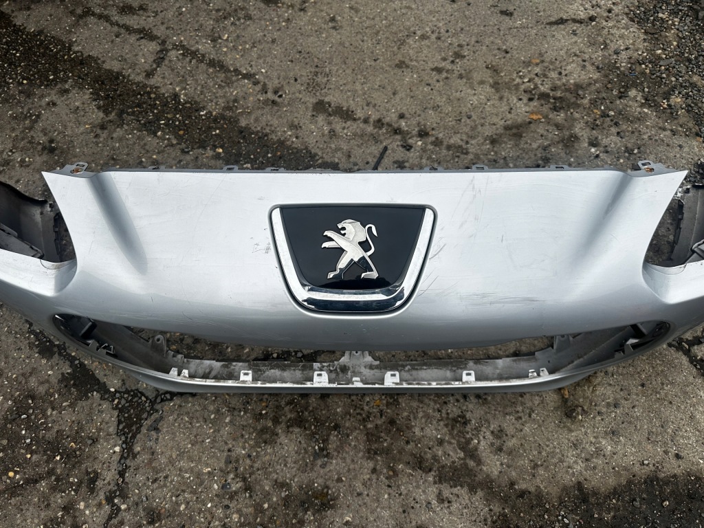 Peugeot 308 t7 pdc бампер перед передній c06279-091 Оригінал