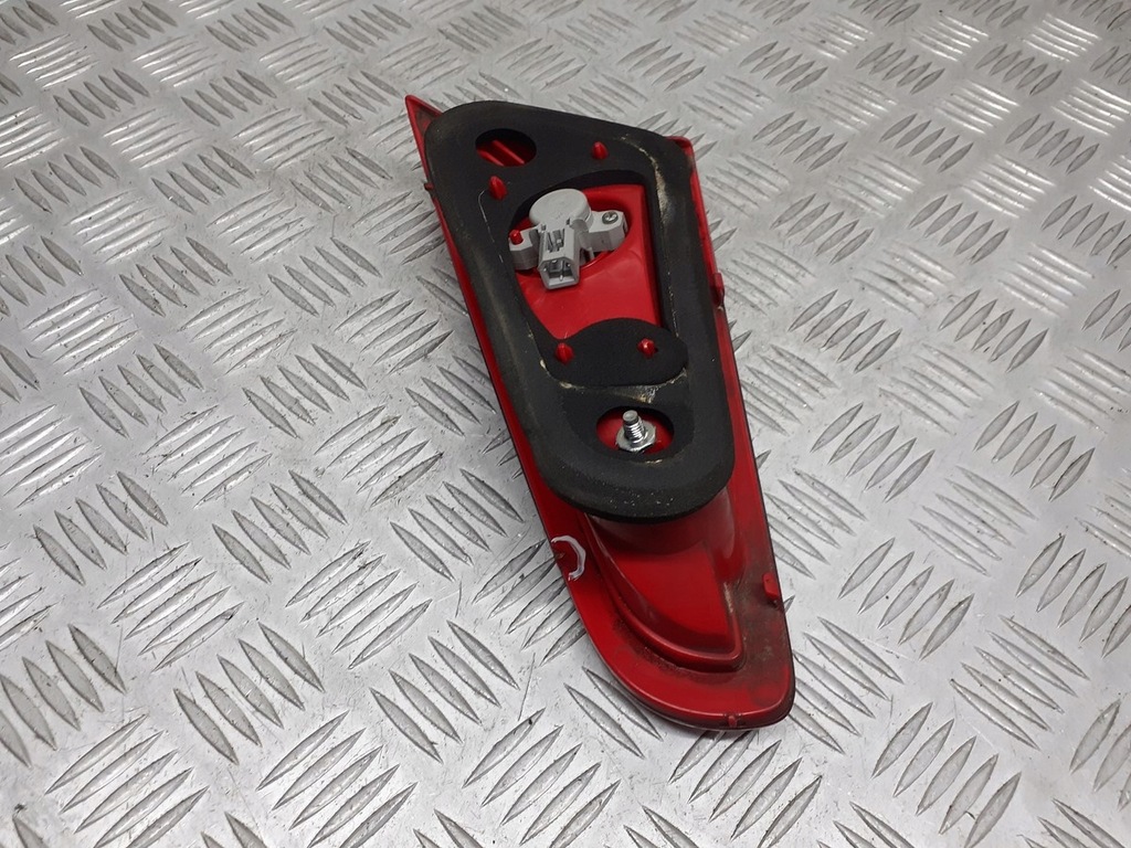 фото №3, Лампа левая задняя w крышка багажника alfa romeo 147 europa