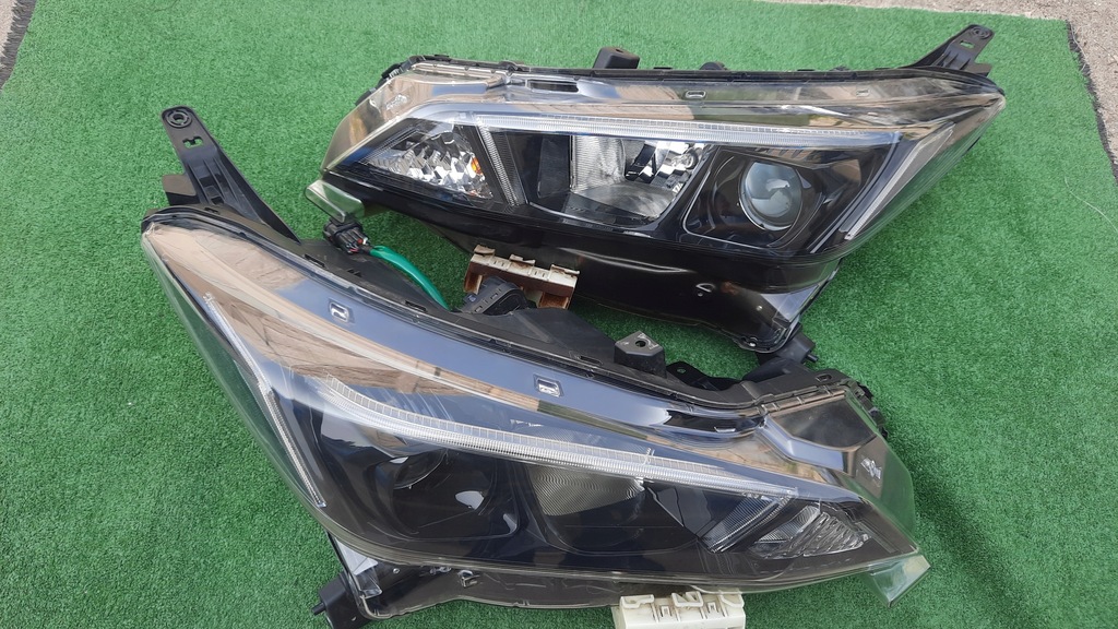 фото №1, Nissan leaf 2 ii линза лампы передние