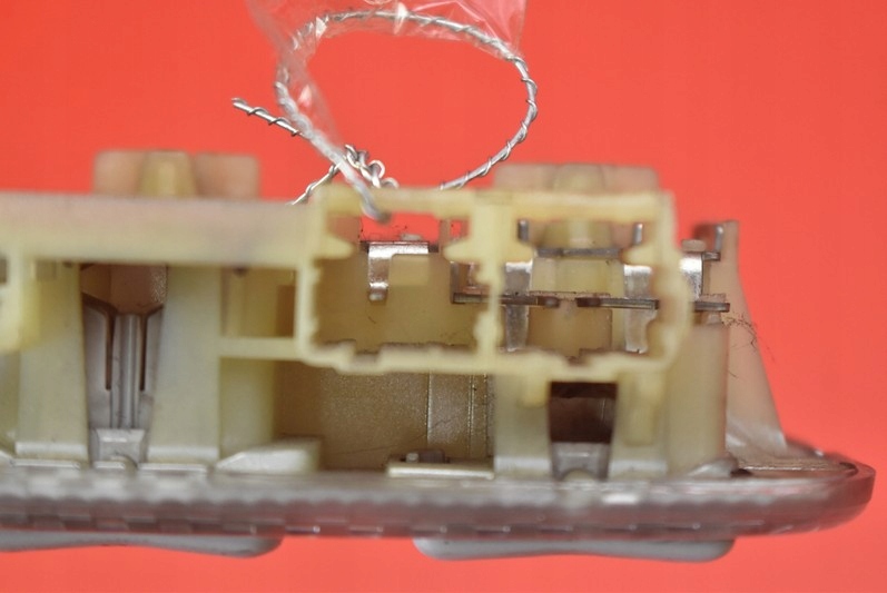 фото №7, Лампа освітлення салону перед 9680713880 peugeot partner 2 ii 08-12