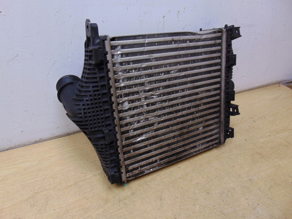 фото №9, Радиатор интеркулер audi q7 4m0145803aa