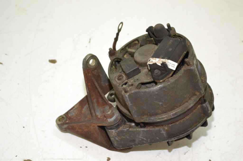 Bmw e28 e24 m30 bosch генератор 65a 0120489618 в Украине