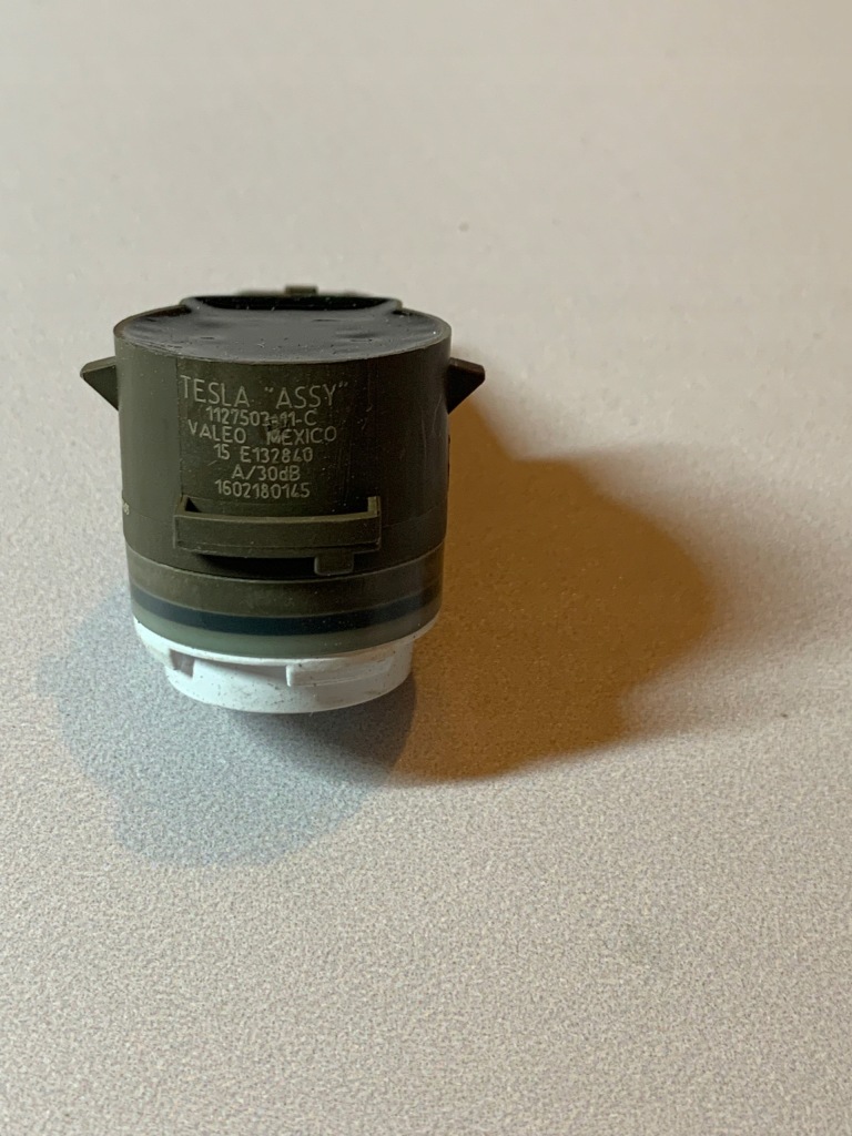 Tesla 3 y s x датчик парковки 1127503-11-c новый Недорого