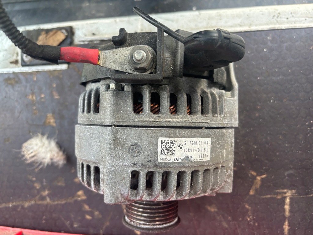 Купить Генератор nr 7640131-04 bmw